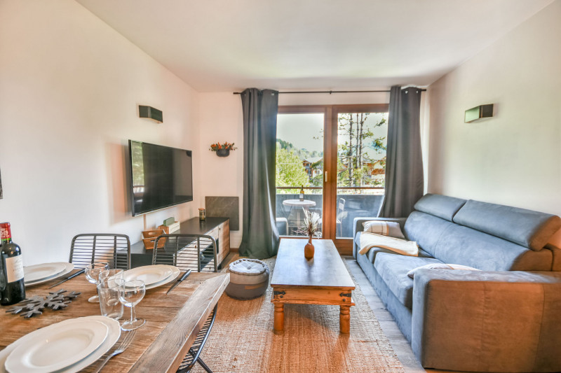 _lv_images__lot_0020392440_02_19367081