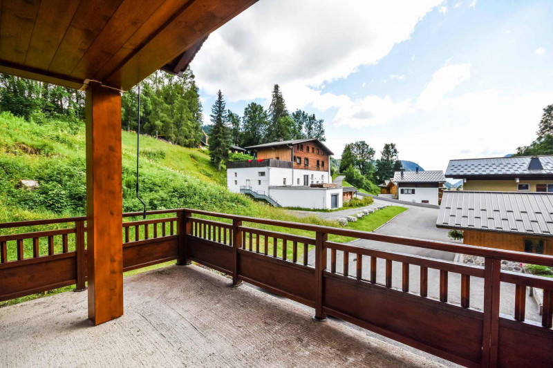 _lv_images__lot_0020392451_13_18781843