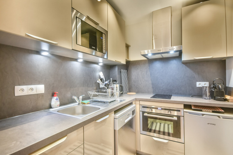 _lv_images__lot_0020392452_04_18481771