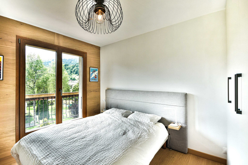 _lv_images__lot_0020392454_07_18434717