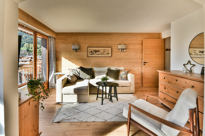 _lv_images__lot_0020392458_06_19385868