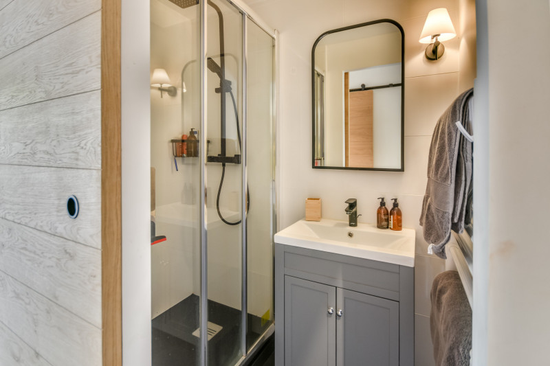 _lv_images__lot_0020392458_09_18915349