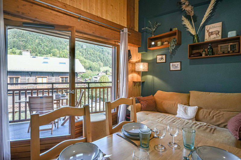 _lv_images__lot_0020392462_02_18801216