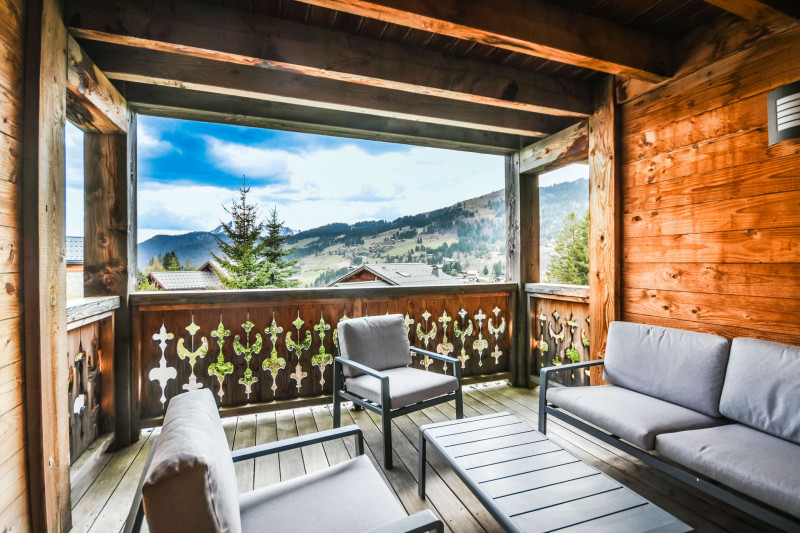 _lv_images__lot_0020392465_04_18857622