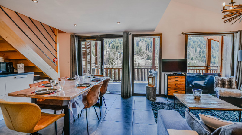 _lv_images__lot_0020392469_04_19394077