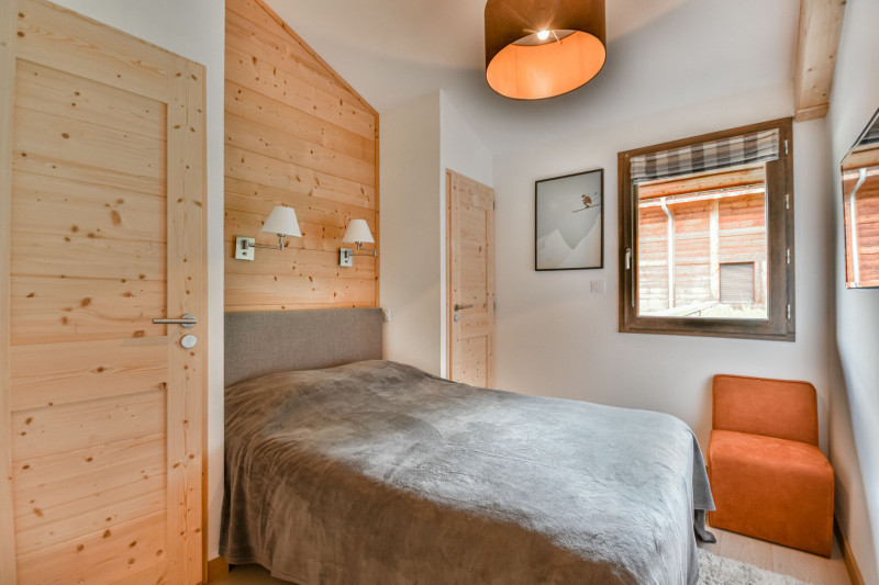 _lv_images__lot_0020392469_07_18424520