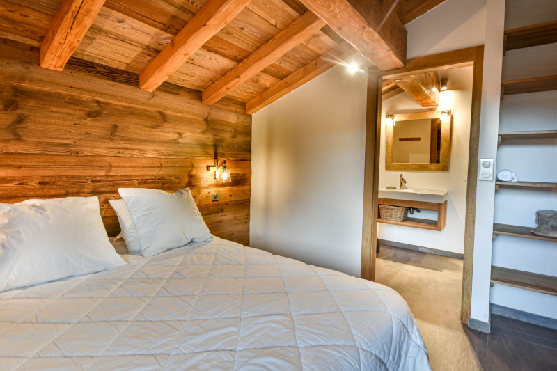 _lv_images__lot_0020392473_07_19393985