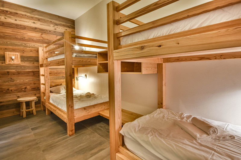 _lv_images__lot_0020392473_12_19117808