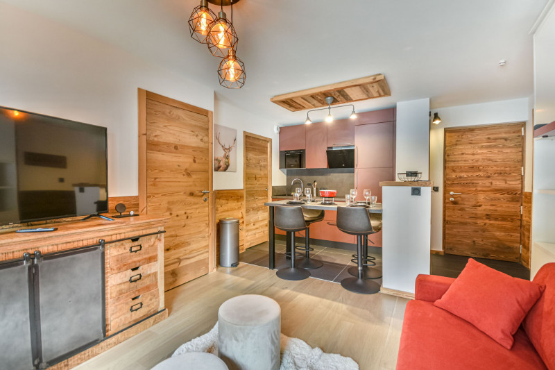 _lv_images__lot_0020392475_03_19367110