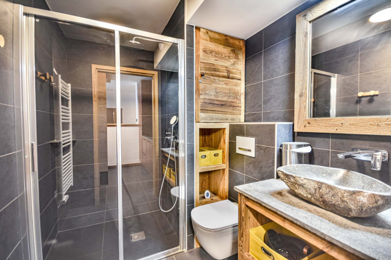 _lv_images__lot_0020392475_10_19291916