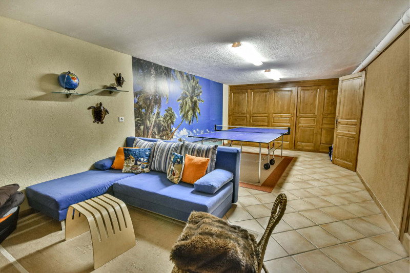 _lv_images__lot_0020392479_13_18924897