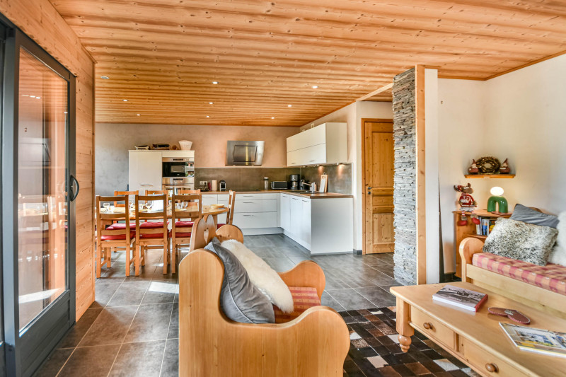 _lv_images__lot_0020392480_01_19146431