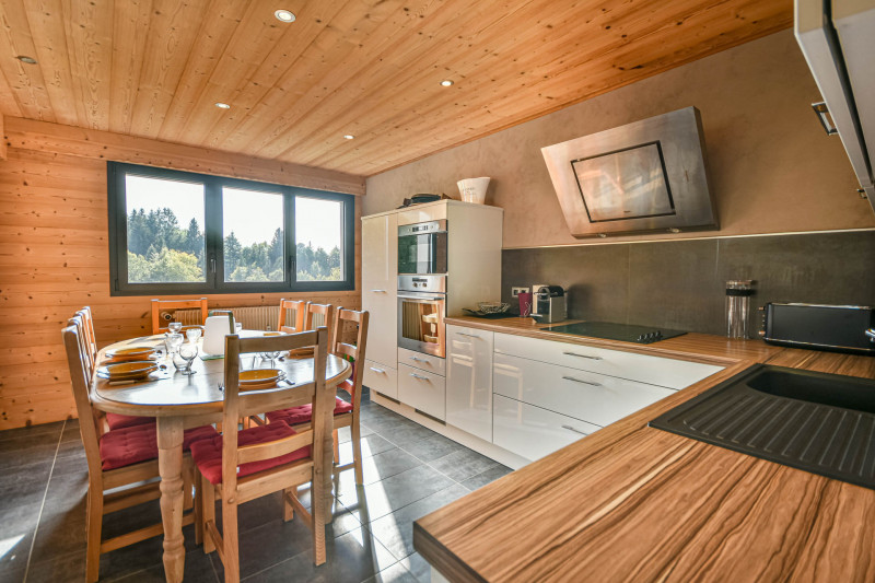 _lv_images__lot_0020392480_04_18415434