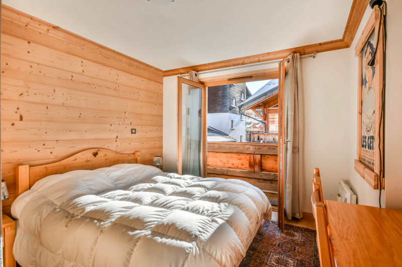 _lv_images__lot_0020392484_04_18358605 _lv_images__lot_0020392484_04_18358605