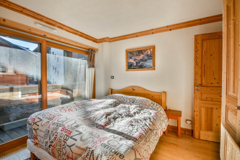 _lv_images__lot_0020392484_07_18368008