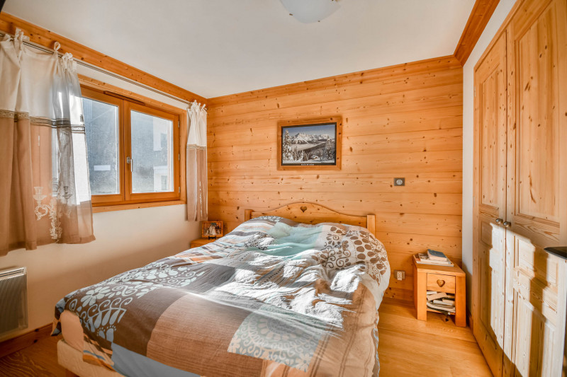 _lv_images__lot_0020392484_10_19394154