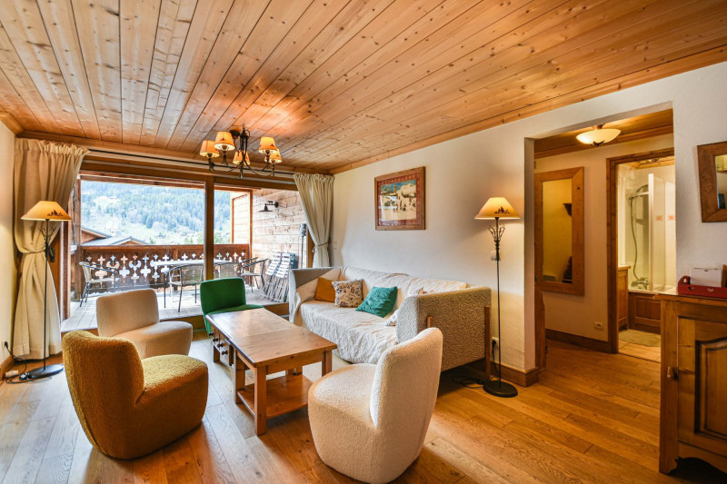 _lv_images__lot_0020392485_02_19375588