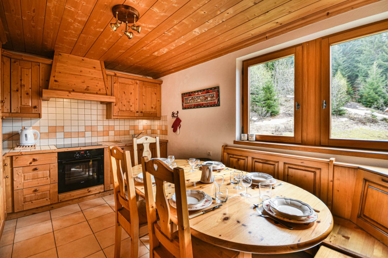 _lv_images__lot_0020392485_05_19356795