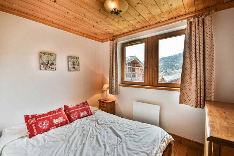 _lv_images__lot_0020392485_08_19375597