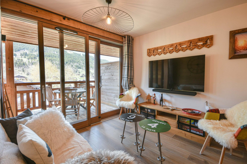 _lv_images__lot_0020392486_02_19376492