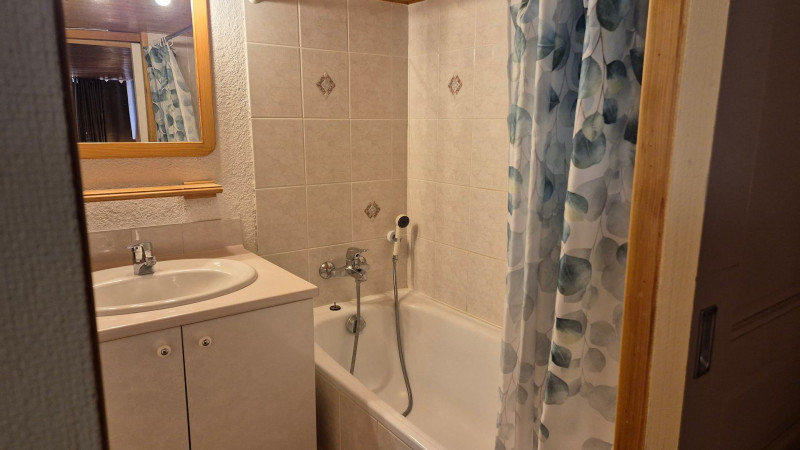 _lv_images__lot_0109021831_12_18041609