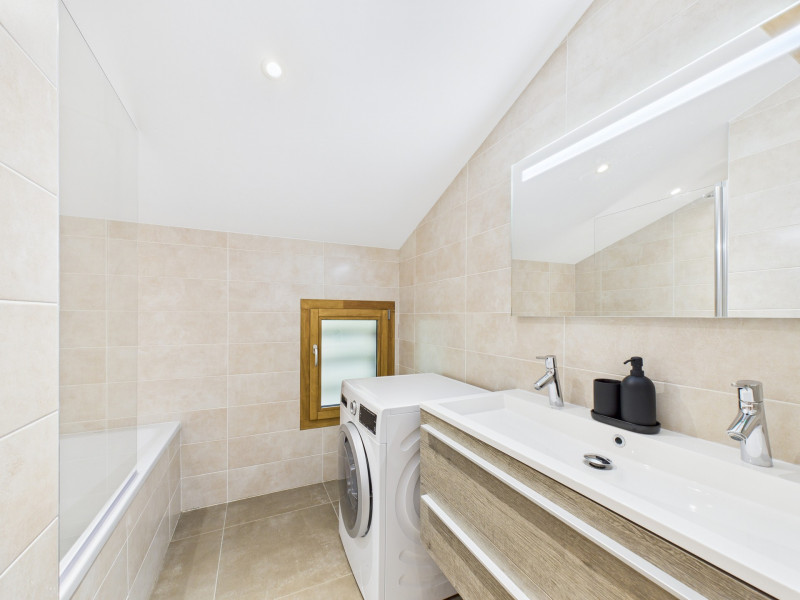 _lv_images__lot_0109021833_07_19179376