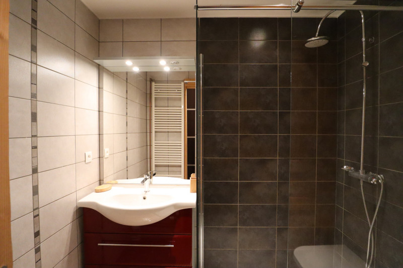 _lv_images__lot_0109021848_05_18484904