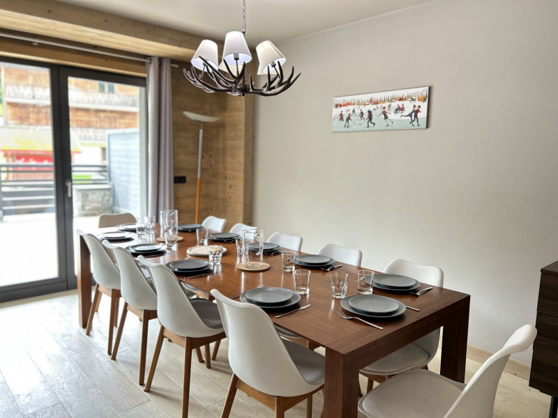 _lv_images__lot_0109021873_12_18938989