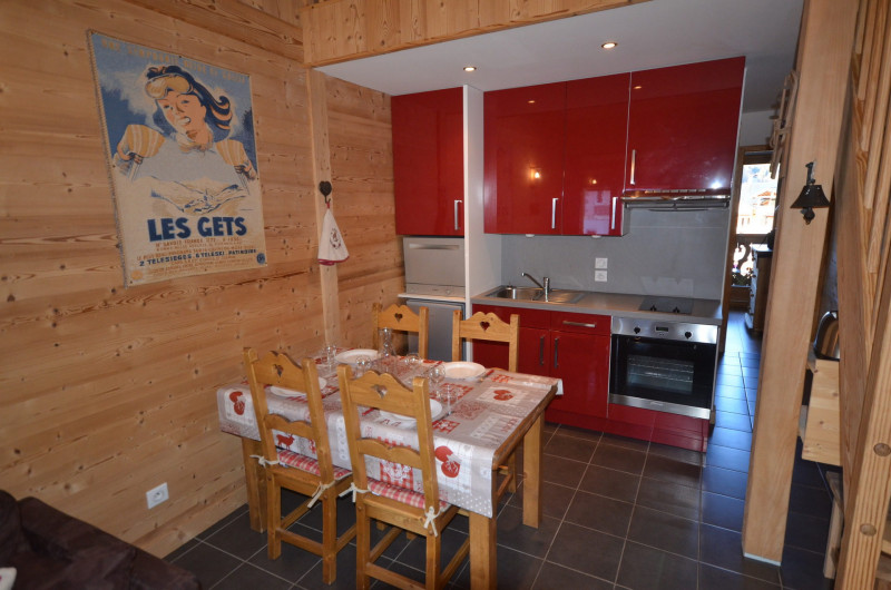 _lv_images__lot_0109021882_03_17971072