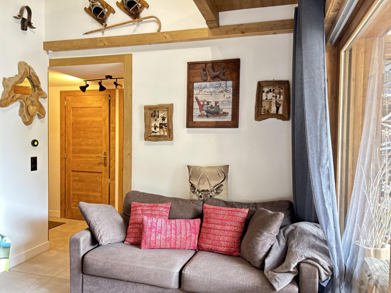 _lv_images__lot_0109021896_04_19400399