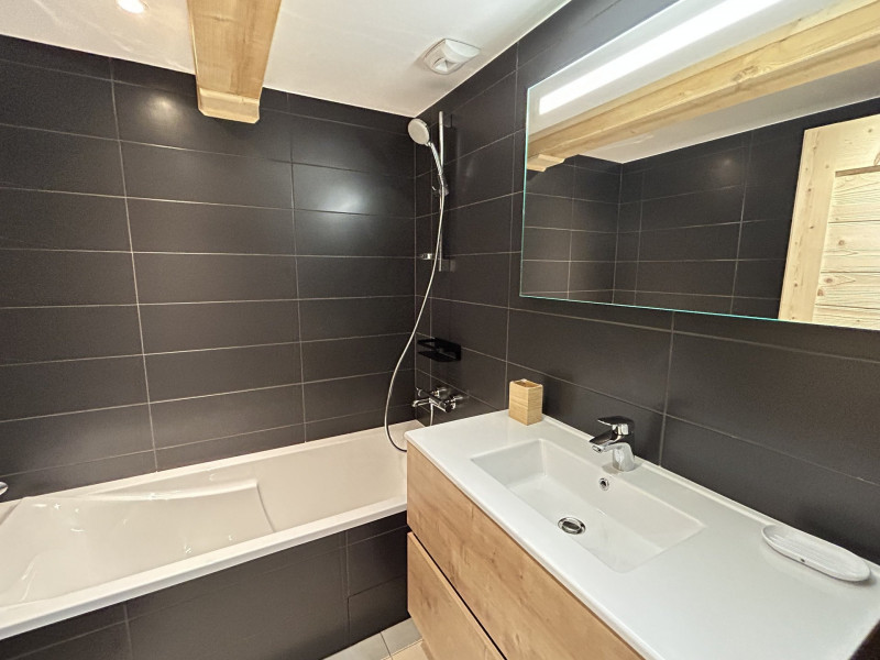 _lv_images__lot_0109021919_09_18928352