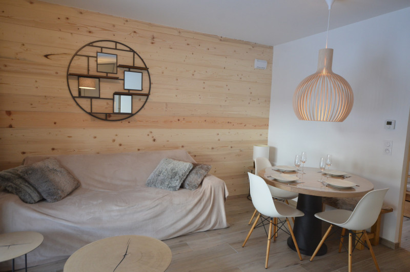 _lv_images__lot_0109021928_01_19381445