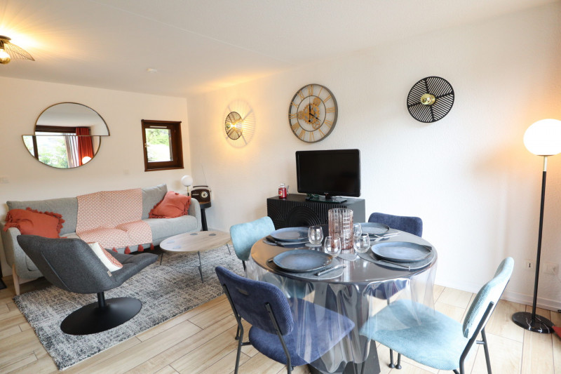 _lv_images__lot_0109021974_02_17740883