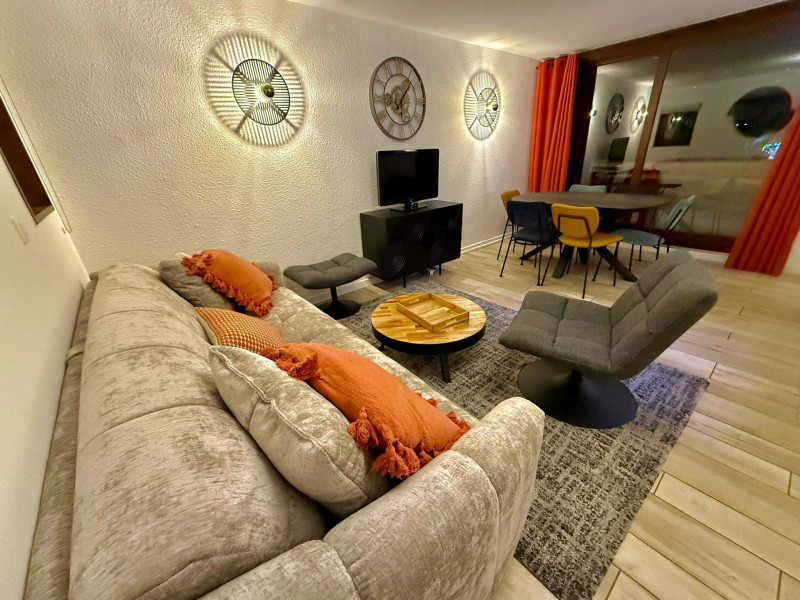 _lv_images__lot_0109021974_03_19228614