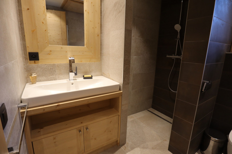 _lv_images__lot_0109021977_11_19140876