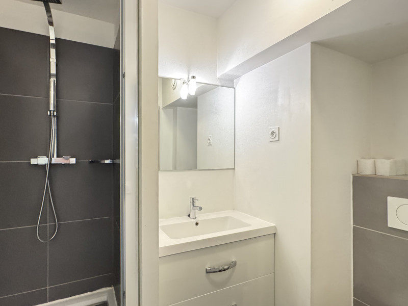 _lv_images__lot_0109022012_08_18494704