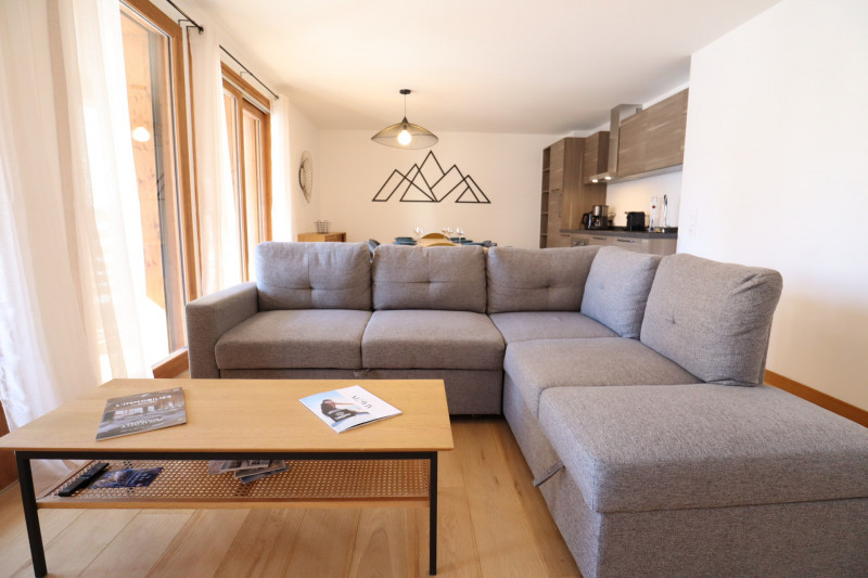 _lv_images__lot_0109022047_01_17977154