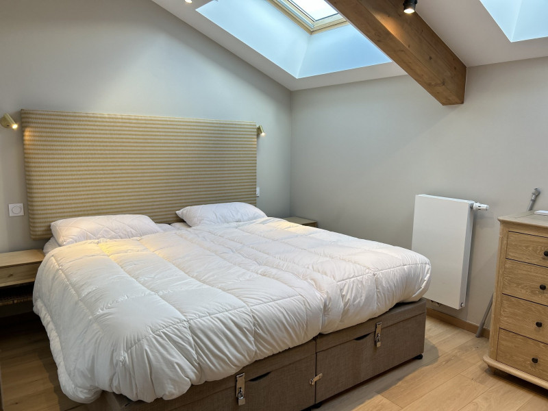 _lv_images__lot_0109022092_11_18164604