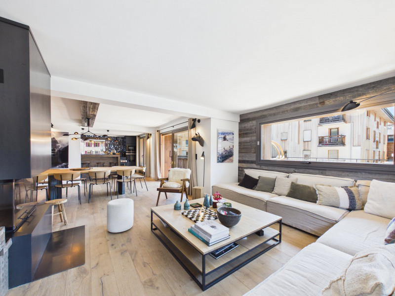 _lv_images__lot_0109022165_01_19379940