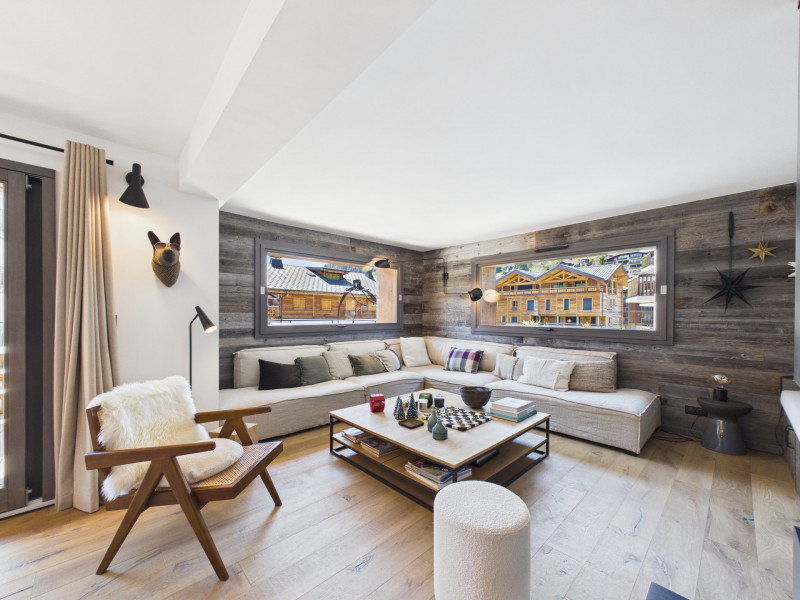 _lv_images__lot_0109022165_03_19379942