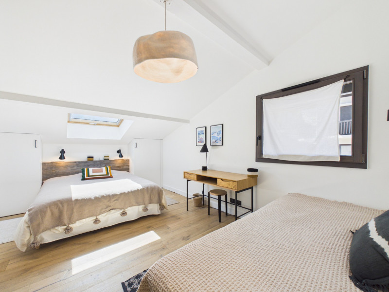 _lv_images__lot_0109022165_06_19379945