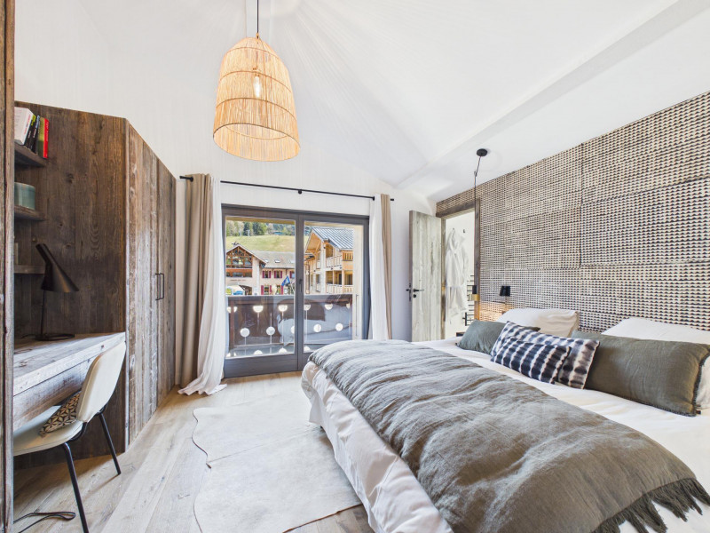 _lv_images__lot_0109022165_11_19379950