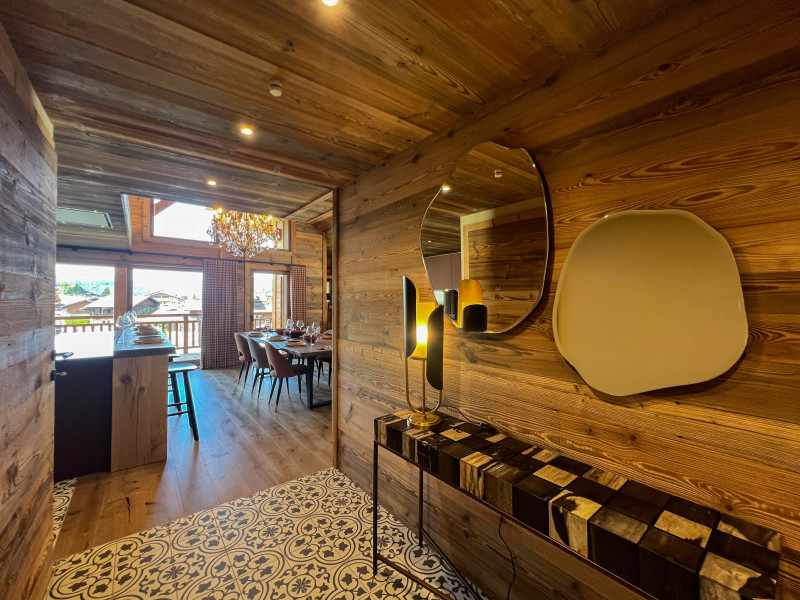 Agora-202-entree-location-appartement-chalet-Les-Gets
