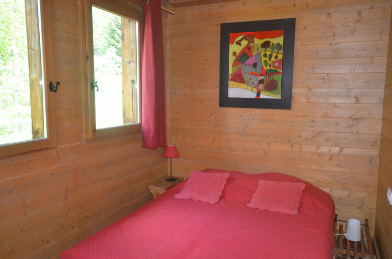 Atout-coeur-chambre1-2lits-simples-ou-lit-double-location-appartement-chalet-Les-Gets