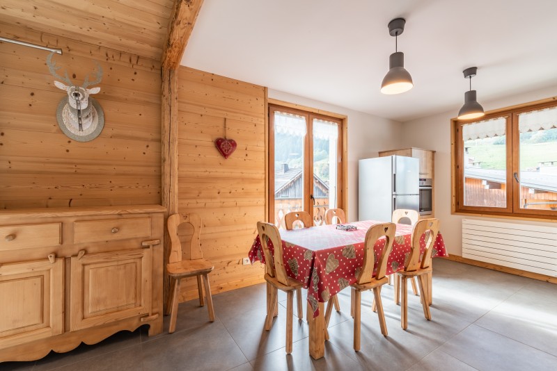 Aulnaie-2-coin-repas-location-appartement-chalet-Les-Gets