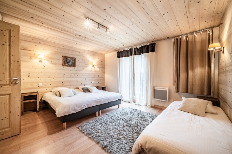 Azalees-7-chambre-lit-double-lit-simple-location-appartement-chalet-Les-Gets Azalees-7-chambre-lit-double-lit-simple-location-appartement-chalet-Les-Gets