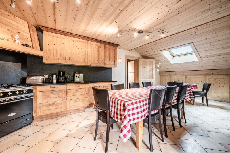 Azalees-7-cuisine-salle-a-manger-location-appartement-chalet-Les-Gets Azalees-7-cuisine-salle-a-manger-location-appartement-chalet-Les-Gets