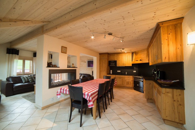 Azalees-7-sejour1-location-appartement-chalet-Les-Gets