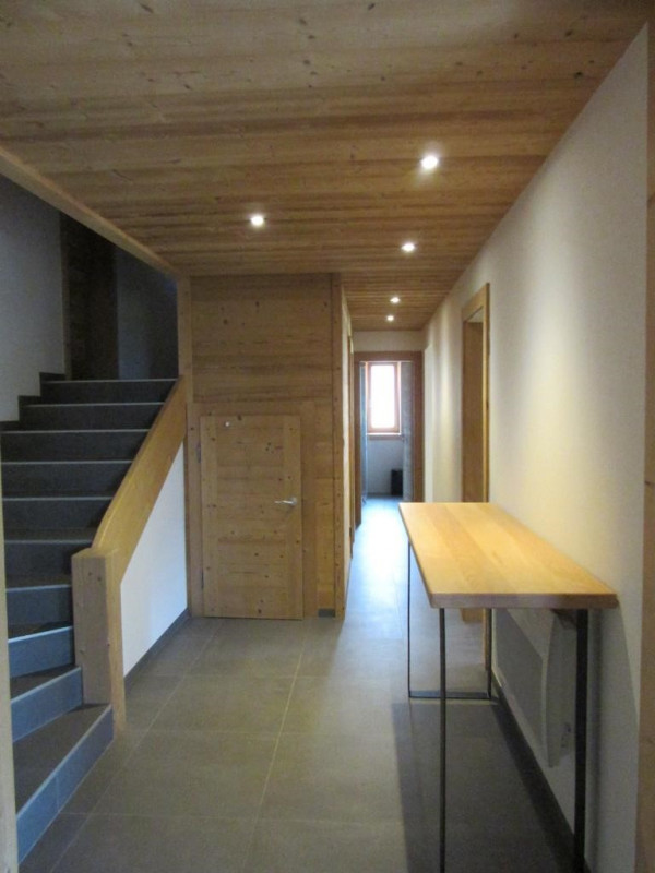 BastardT-couloir-appartement-chalet-Les-Gets