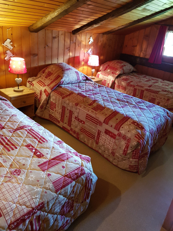 benevy-chambre-lits-simples-location-appartement-chalet-Les-Gets